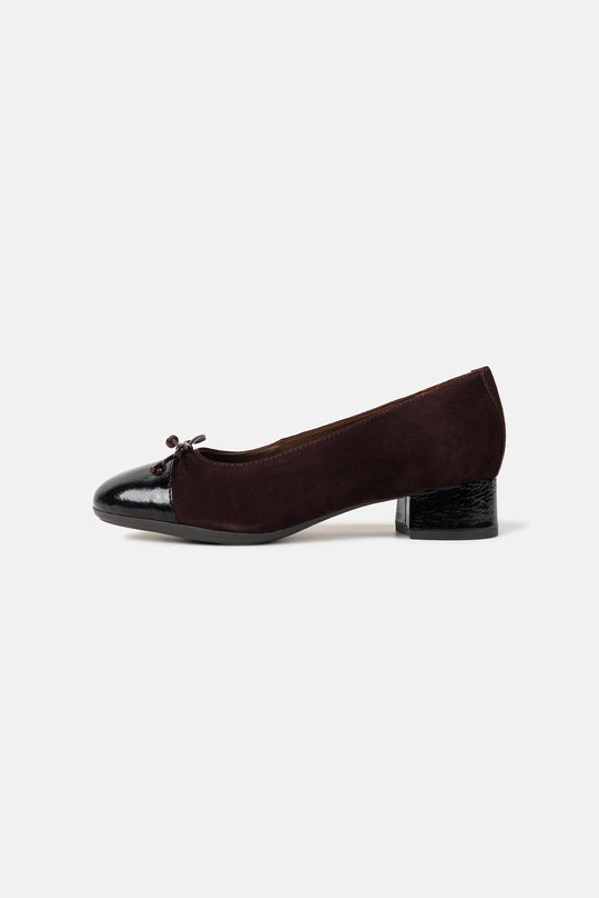 CLASSIC LEATHER HEELS