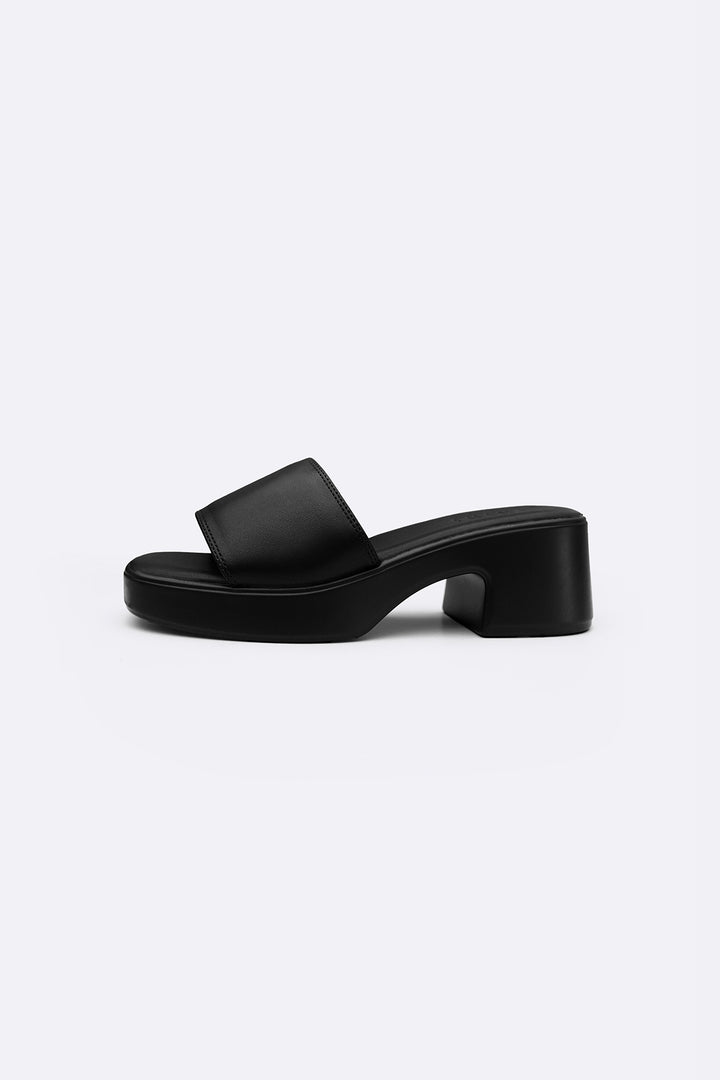 SOFT BLOCK HEELS